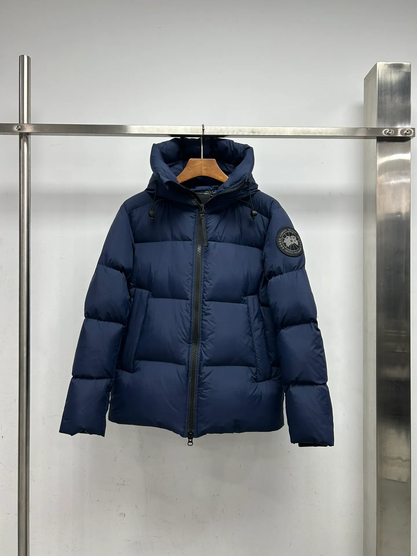 P980 Top Version 2282MB Crofton Puffer New Matte Men's Jacket Down Color: Dark Blue Black Label. Size: S M L XL XXL.